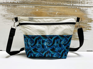 
            
                Load image into Gallery viewer, Octopus Women&amp;#39;s Crossbody Bag
            
        