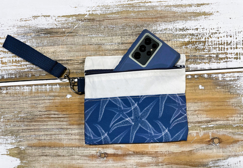 
            
                Load image into Gallery viewer, Blue Starfish Wristlet
            
        